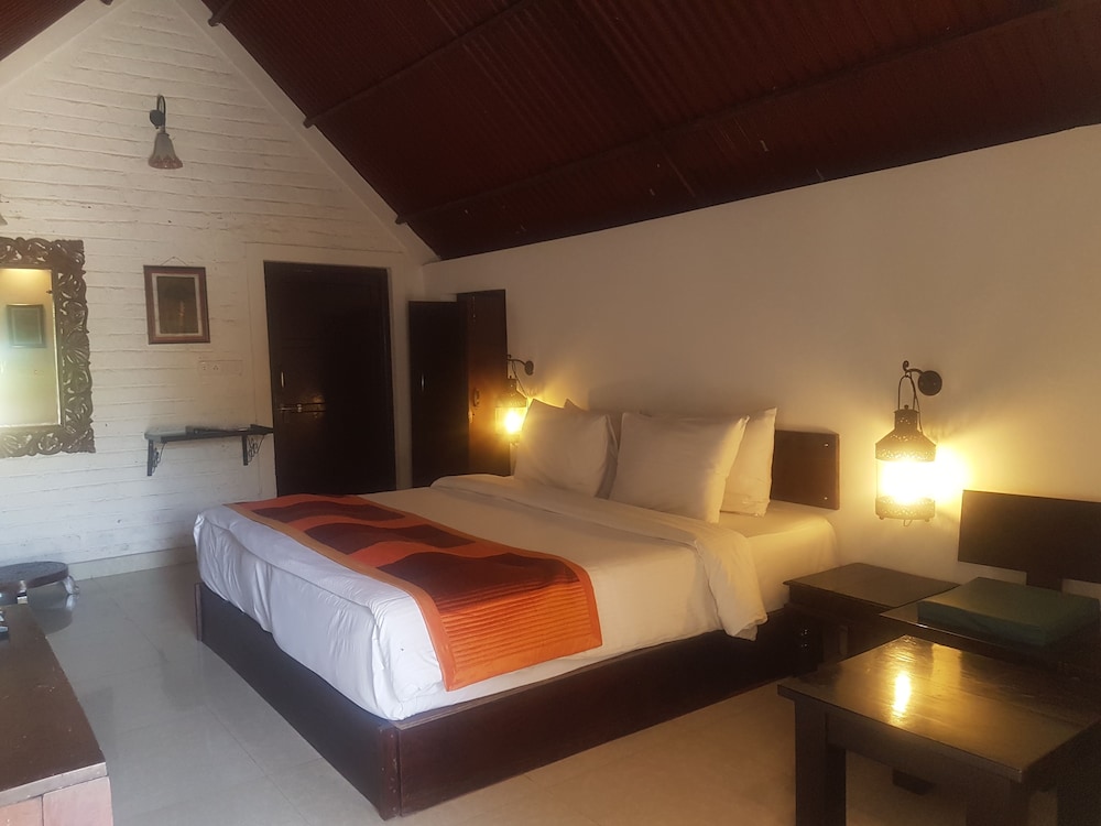 Family Cottage Bedroom (2 Bedroom & 1 Washroom) photo 2