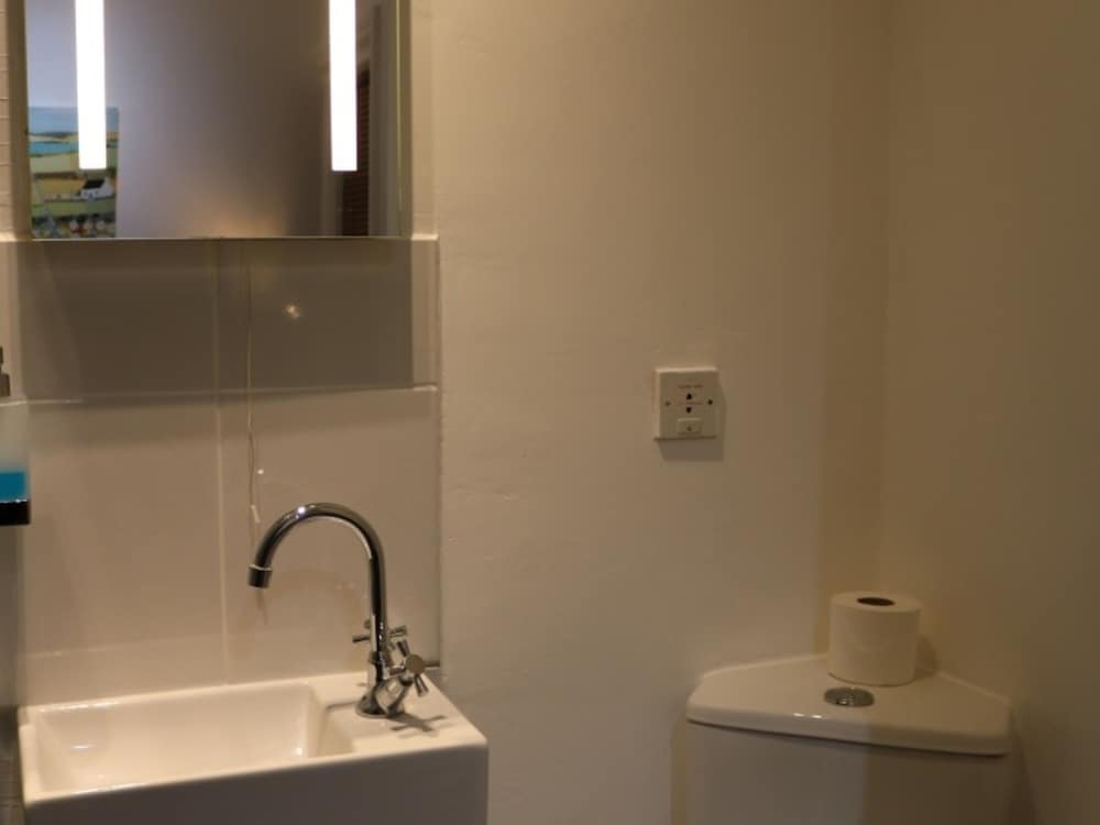 Double or Twin Room, Ensuite - Photo 2