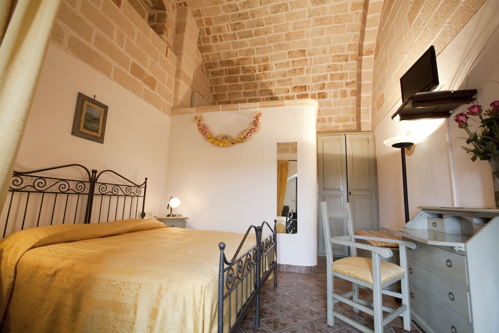 Standard Double or Twin Room photo 1