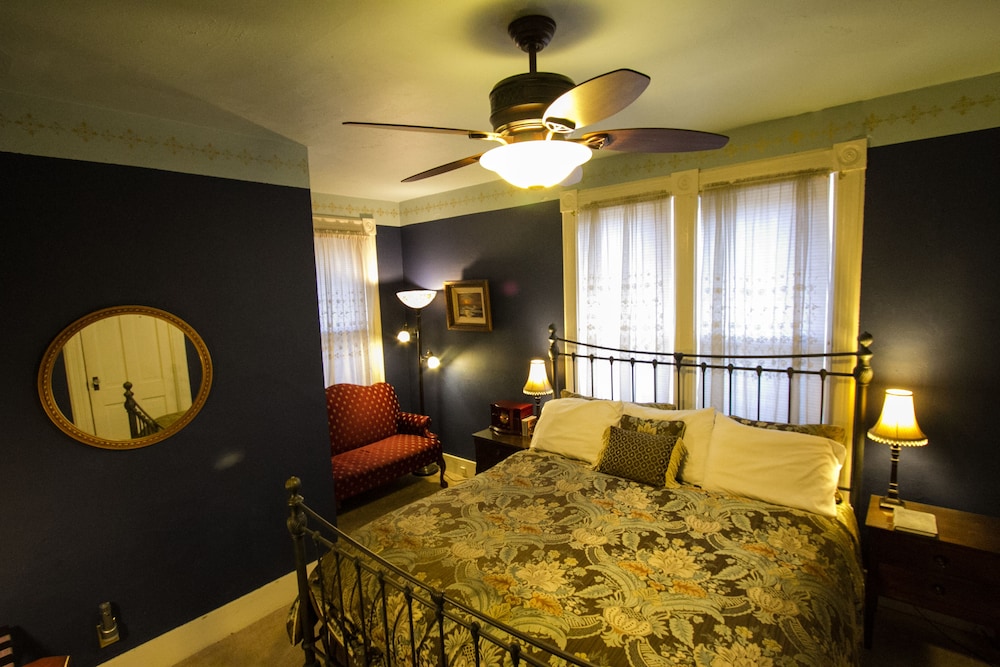 Room, Private Bathroom (Percival) photo 1