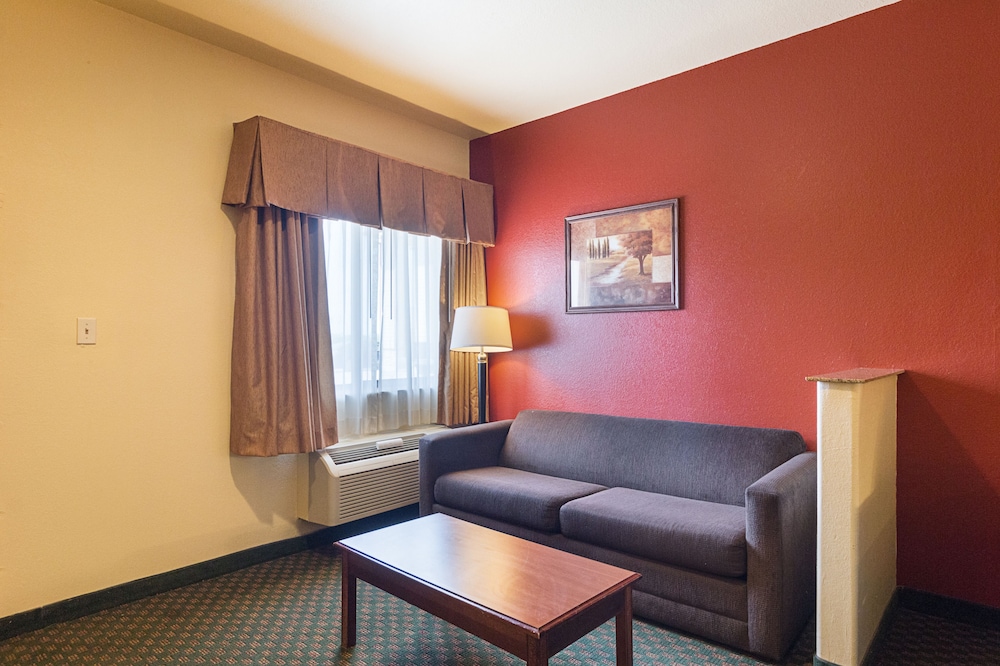 Room, 2 Queen Beds, Non Smoking, Kitchenette - Photo 5