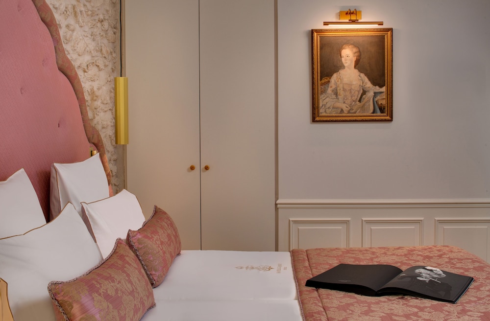 Deluxe Double or Twin Room photo 3