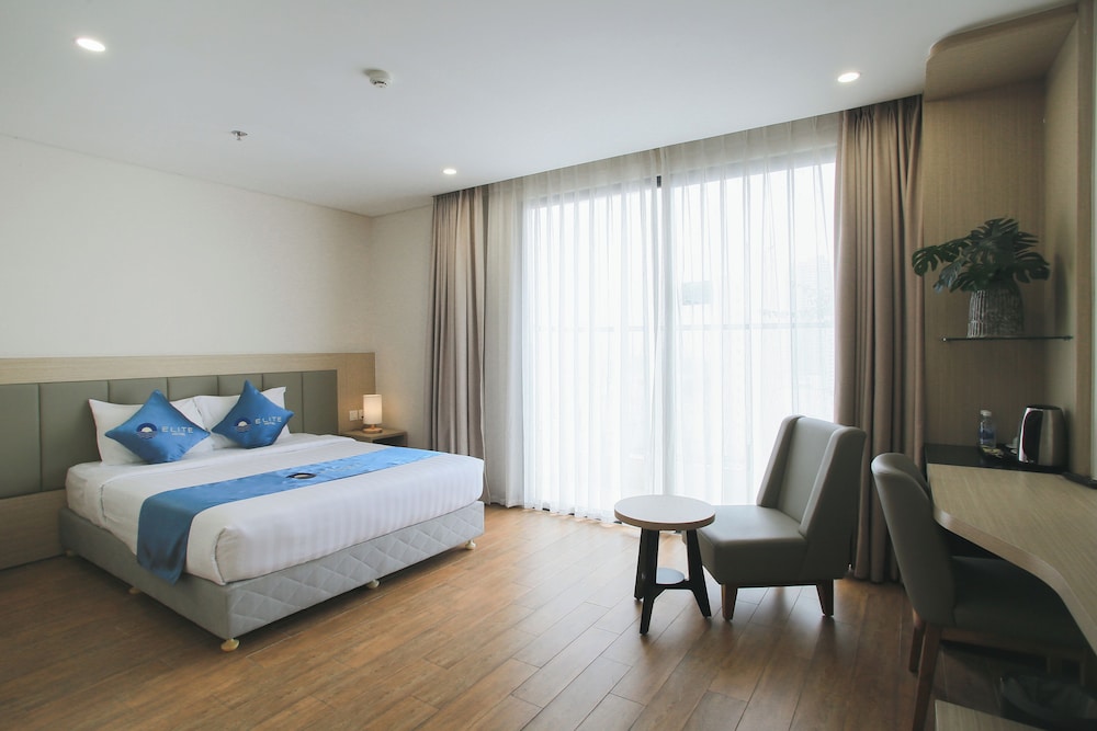 Senior Double or Twin Room, Sea View - Photo 8