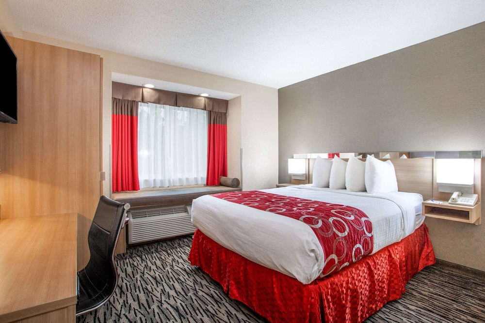 Standard Room, 1 Queen Bed - Photo 1