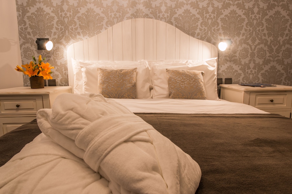 Double or Twin Room photo 2