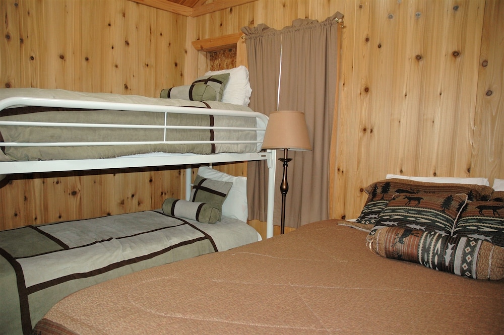 Cedar Chalet photo 1