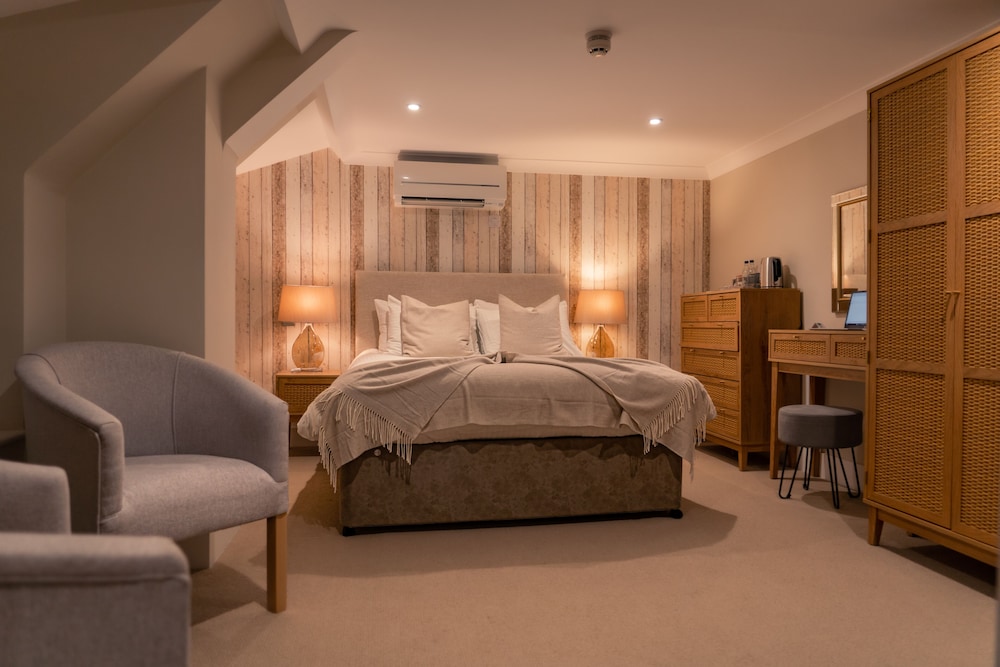 Standard Double Room, 1 Queen Bed