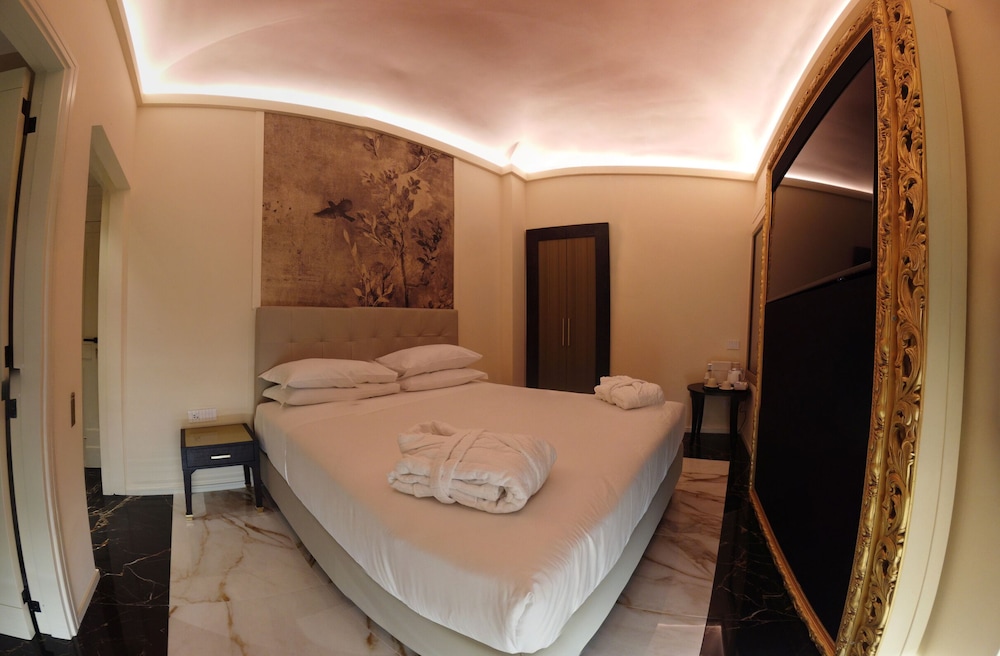 Romantic Studio Suite, Private Pool photo 2