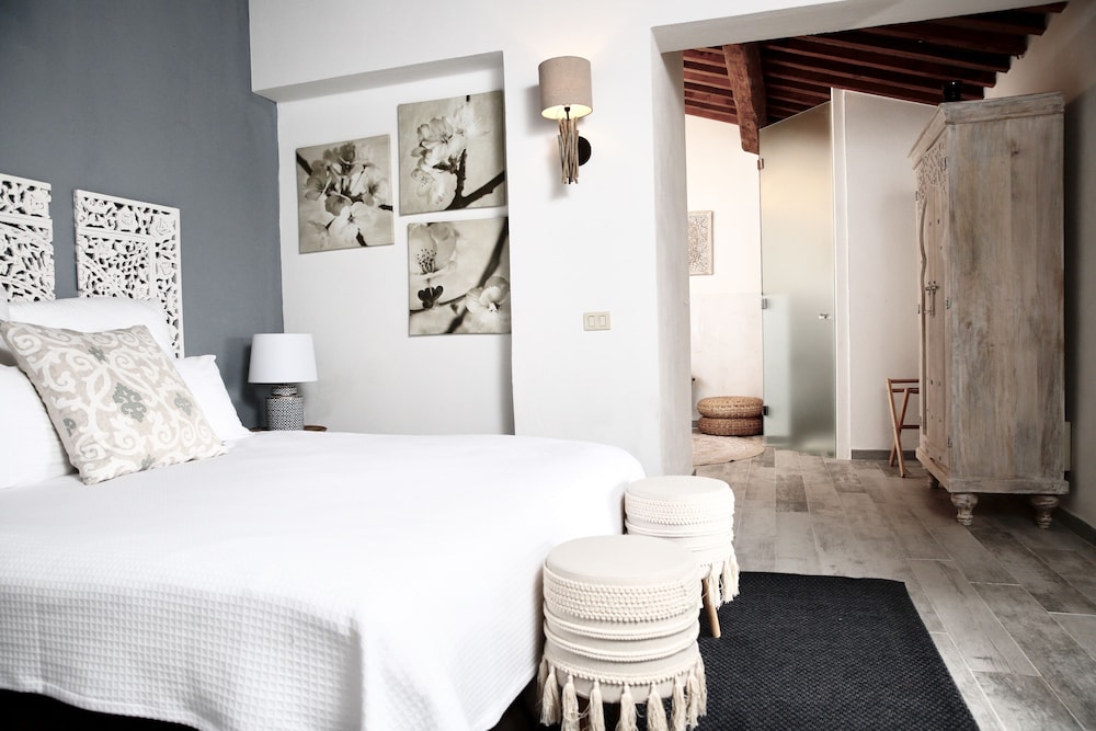 Deluxe Double Room, Garden Area