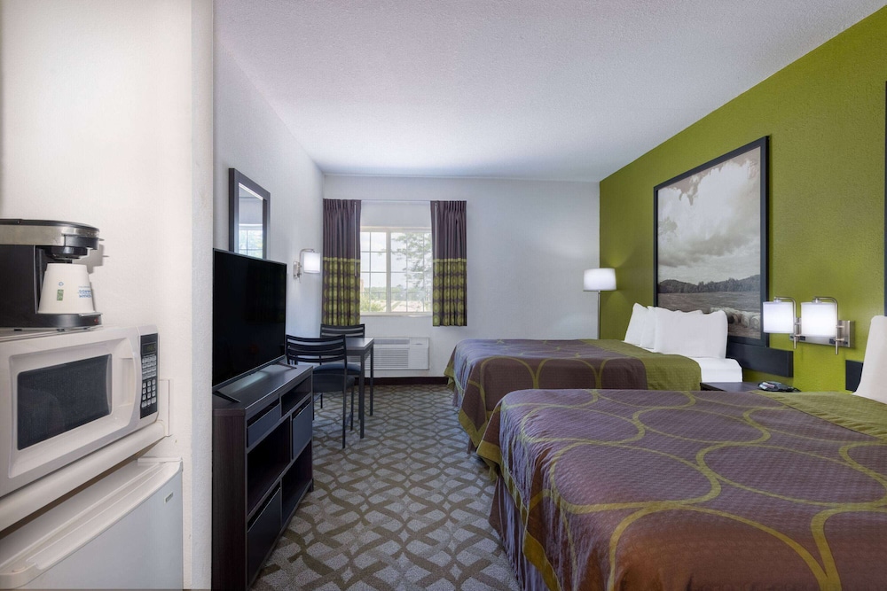 Room, 2 Queen Beds, Accessible, Refrigerator & Microwave - Photo 3