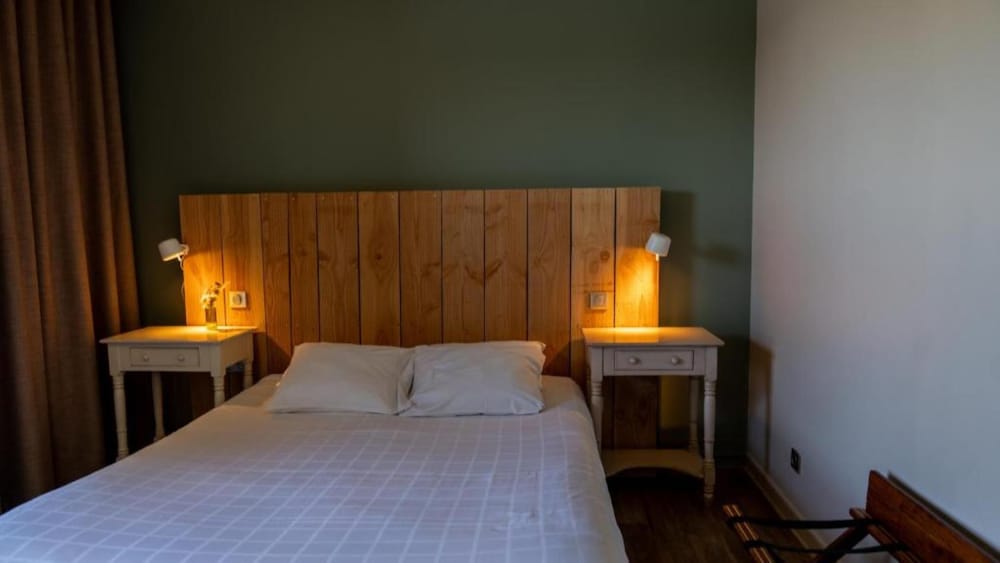 Classic Room, 1 Queen Bed, Non Smoking - Photo 1