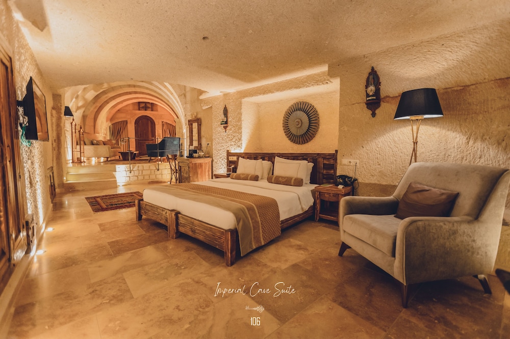 Imperial Cave Suite photo 1