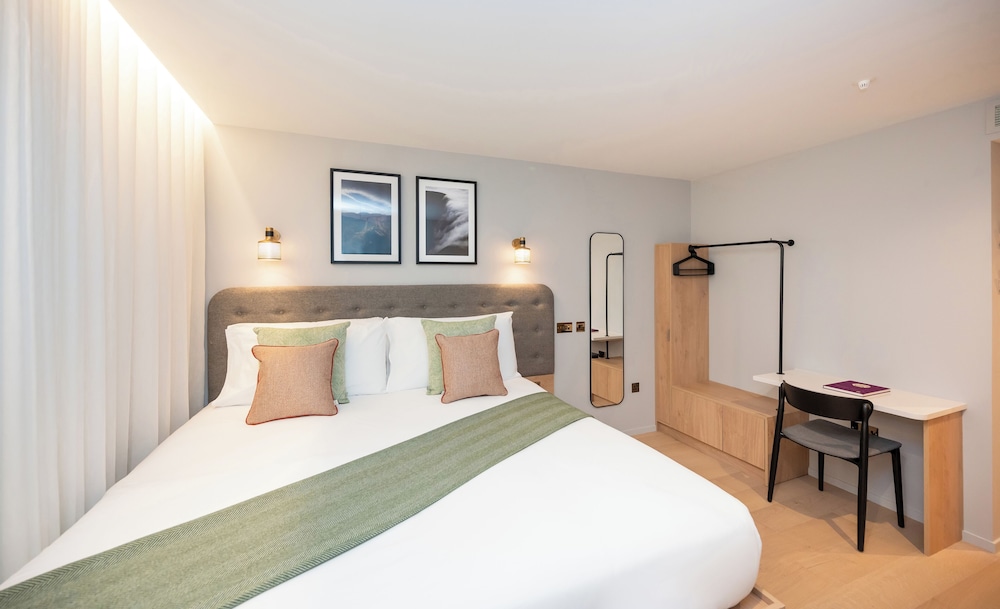One Bedroom Apartment