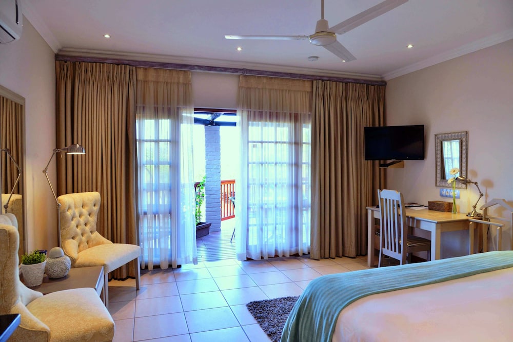 Superior Room - Photo 9