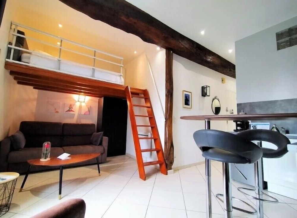 Classic Apartment, Garden View photo 3