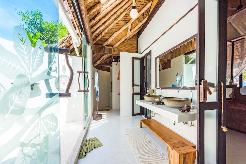 1 Bedroom Beach Front Villa - Photo 19