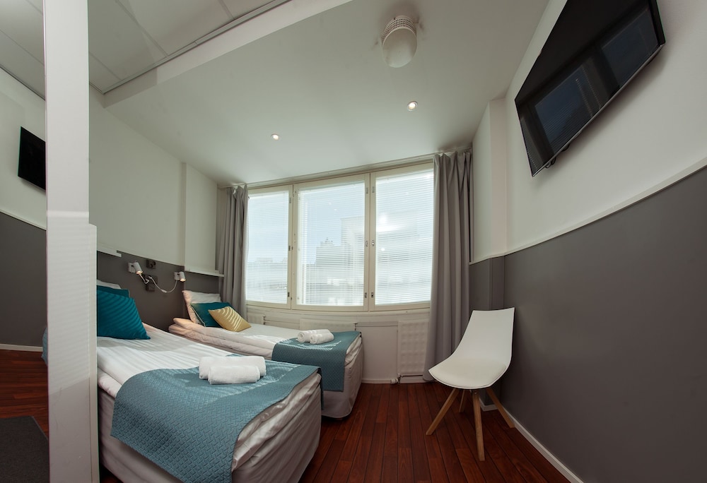 Superior Studio, 2 Twin Beds