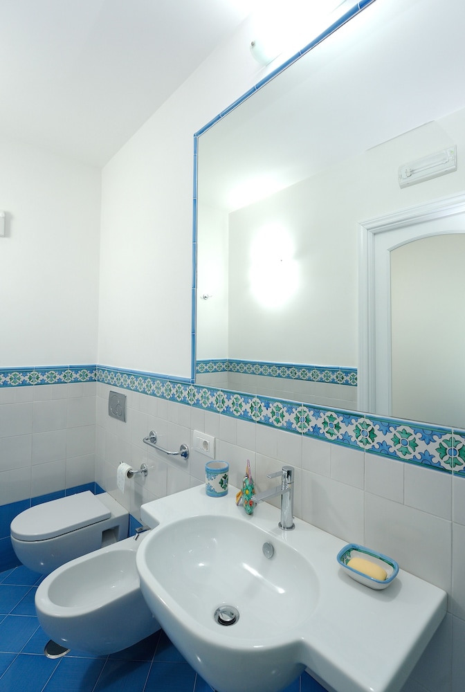 Deluxe Apartment, 1 Bedroom, Balcony, Sea View photo 3