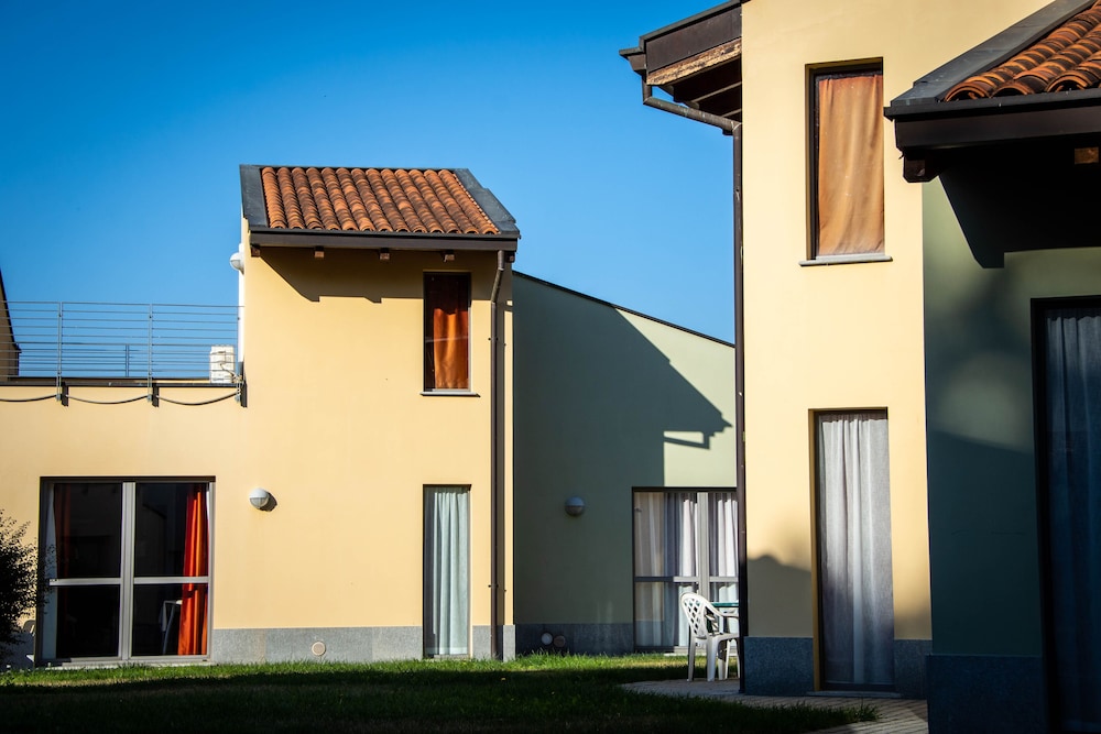 Huone Vieraiden Huone - Alba Village Hotelli Huone Twin Sängyt, Kuva 5