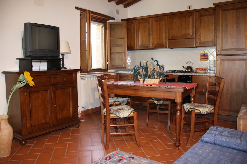Traditional Apartment (Il Granaio) photo 3