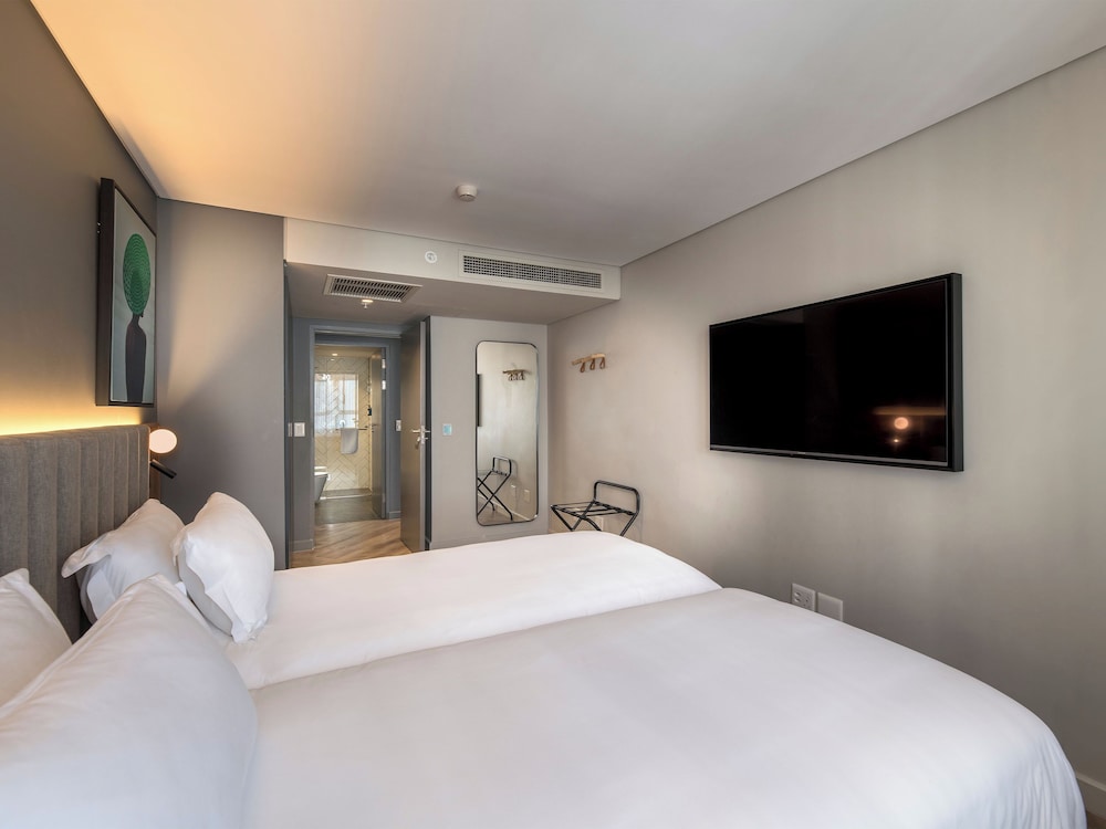 Two Bedroom Apartment - Photo 4