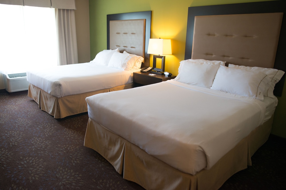 Standard Room, 2 Queen Beds, Accessible (Communication Accessible) - Photo 2