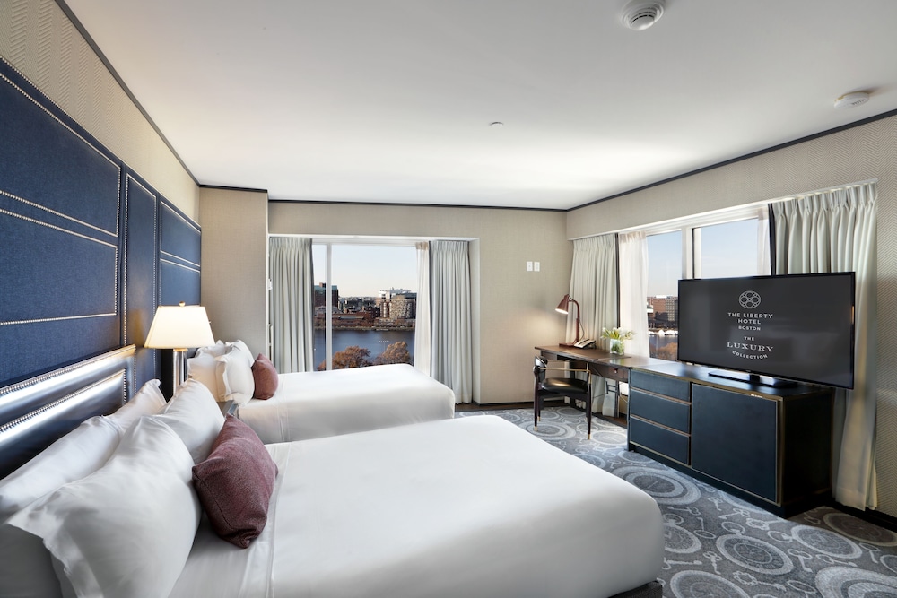 Grand Room, 2 Double Beds, River View