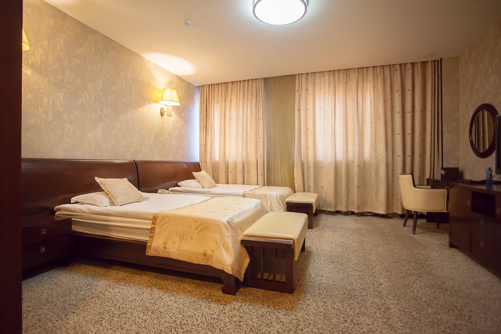 Business Twin Room photo 2