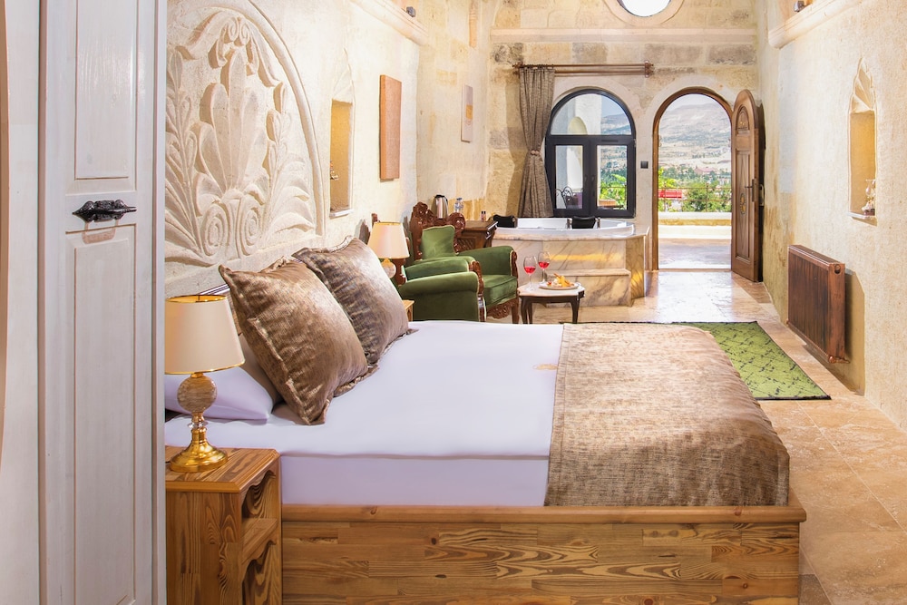 Premium Room, Terrace, City View - Photo 2
