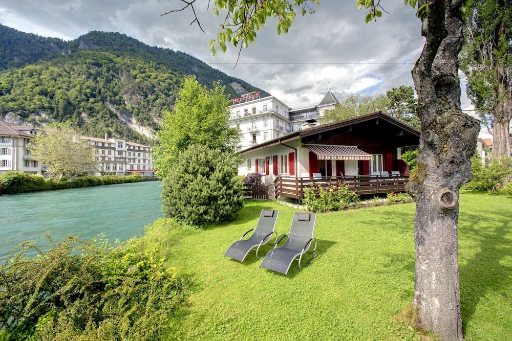 Riverhouse photo 1