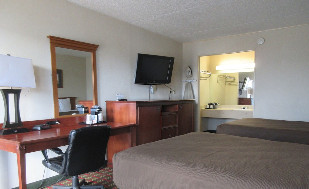 Deluxe 1 King Suite - Photo 5