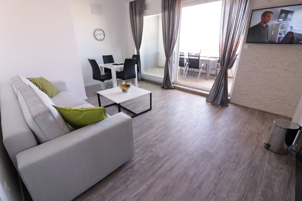 Deluxe Apartment, 1 Bedroom, Non Smoking, Pool Access