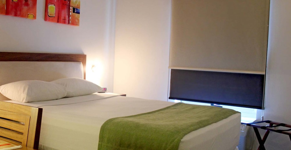 Standard Room, 1 Queen Bed, Accessible photo 3