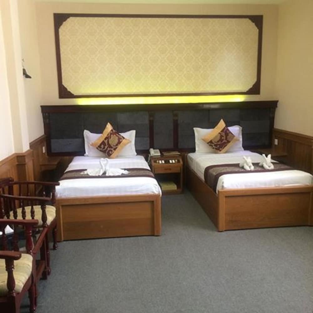 Superior Twin Room, 2 Twin Beds, Private Bathroom, City View photo 1