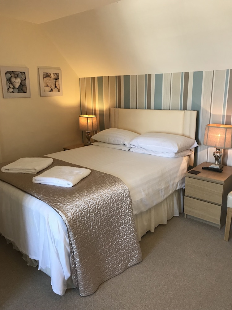 Double or Twin Room, Sea View (Room 7 2nd Floor) photo 1