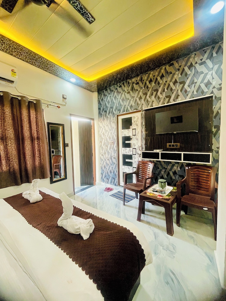 Superior Double Room, Balcony, City View