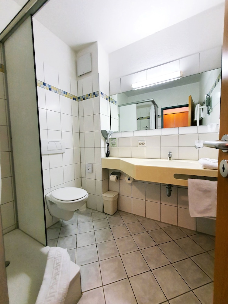 Double Room - Photo 9