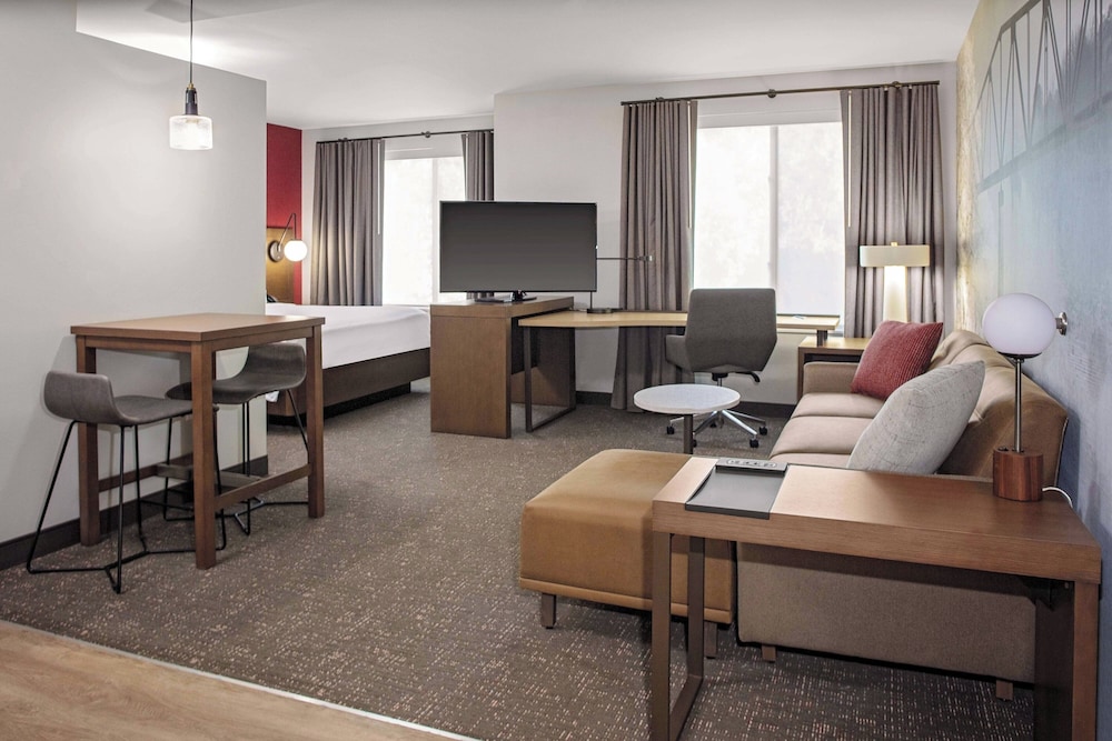 Studio, 1 King Bed (Mobility Accessible, Tub) - Photo 2