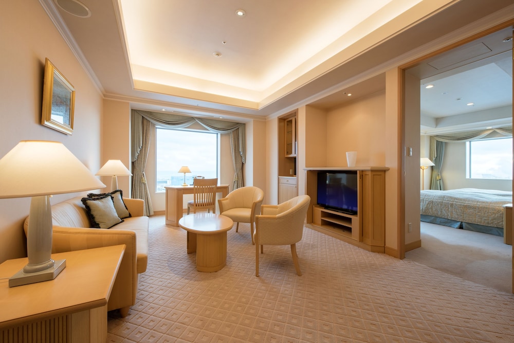 Executive Suite, Smoking, Sea Facing photo 1