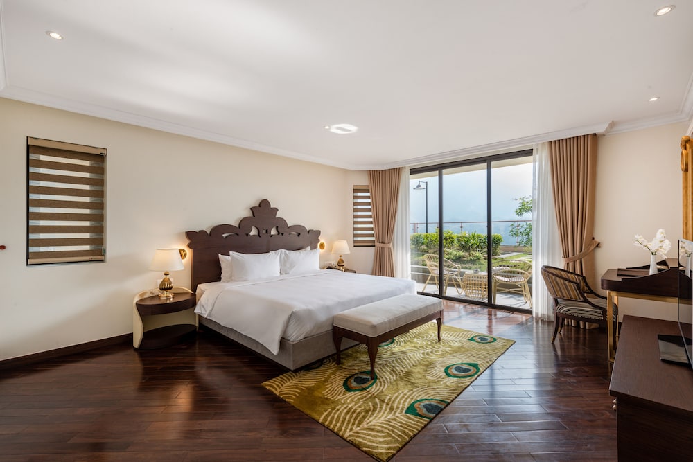 Suite Room - Photo 2