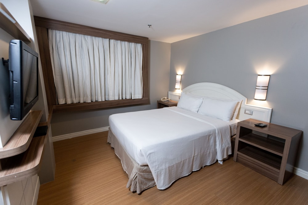 Superior Twin Room, 2 Double Beds - Photo 7