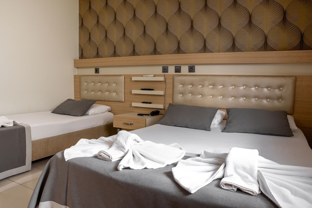 Standard Triple Room photo 3