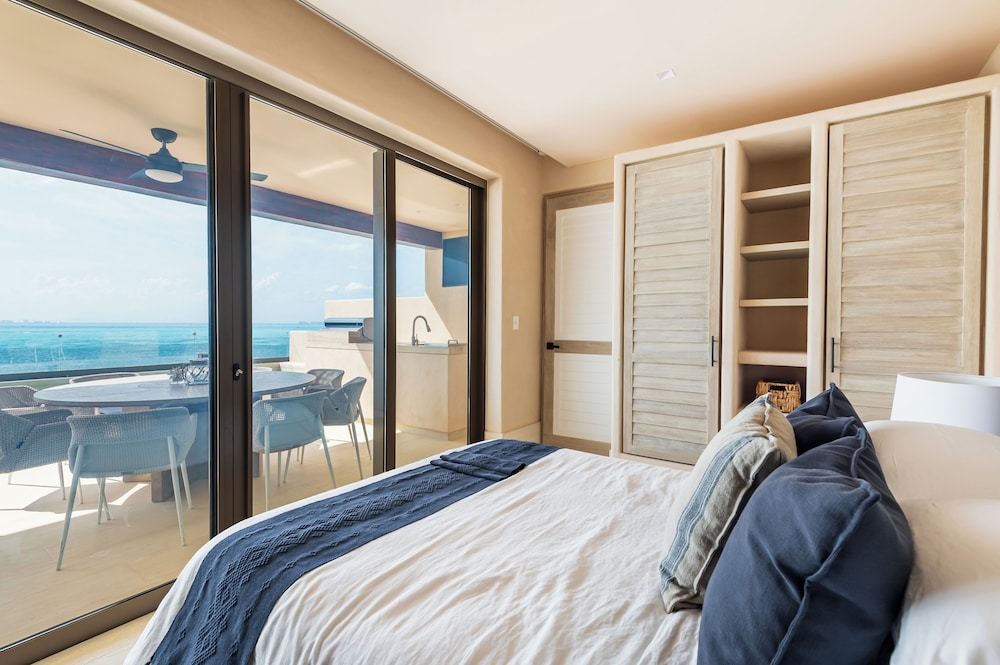 Royal Apartment, 1 King Bed with Sofa bed, Private Pool, Pool View