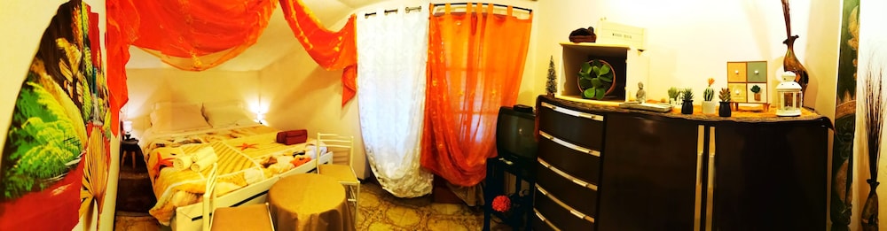 Standard Double Room, 1 Queen Bed, Private Bathroom (Home 2)