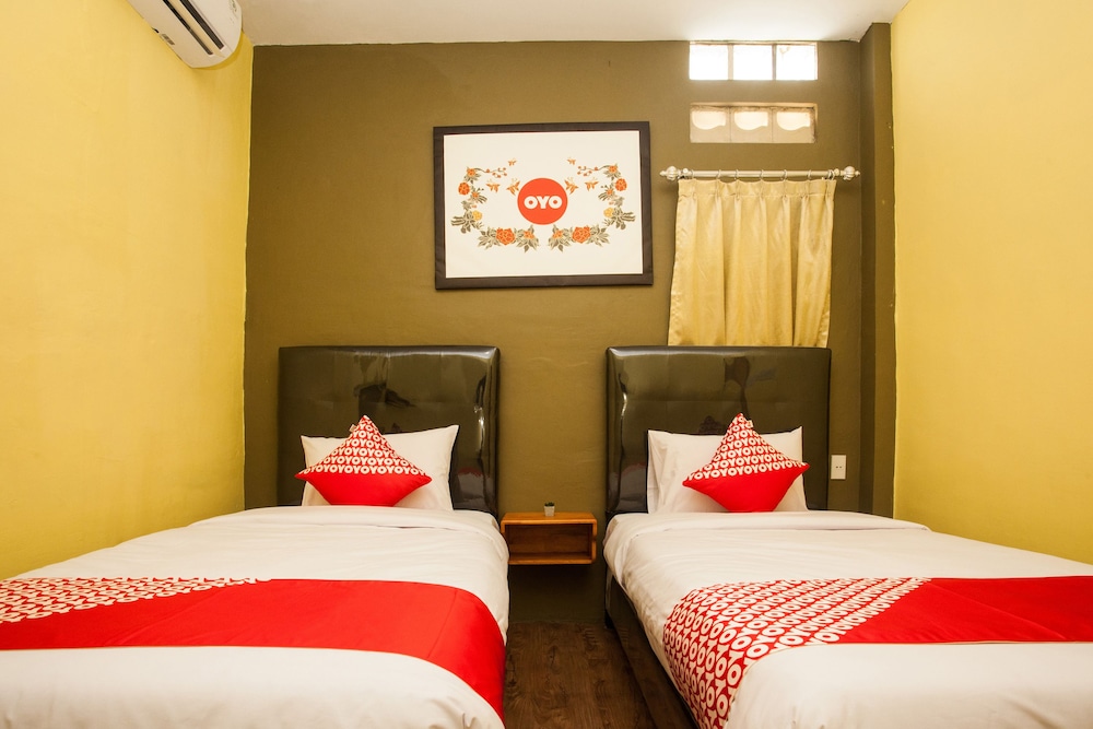 Standard Twin Room - Photo 2