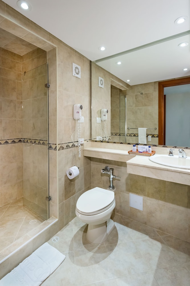 Standard Room, 1 King Bed, City View - Photo 8