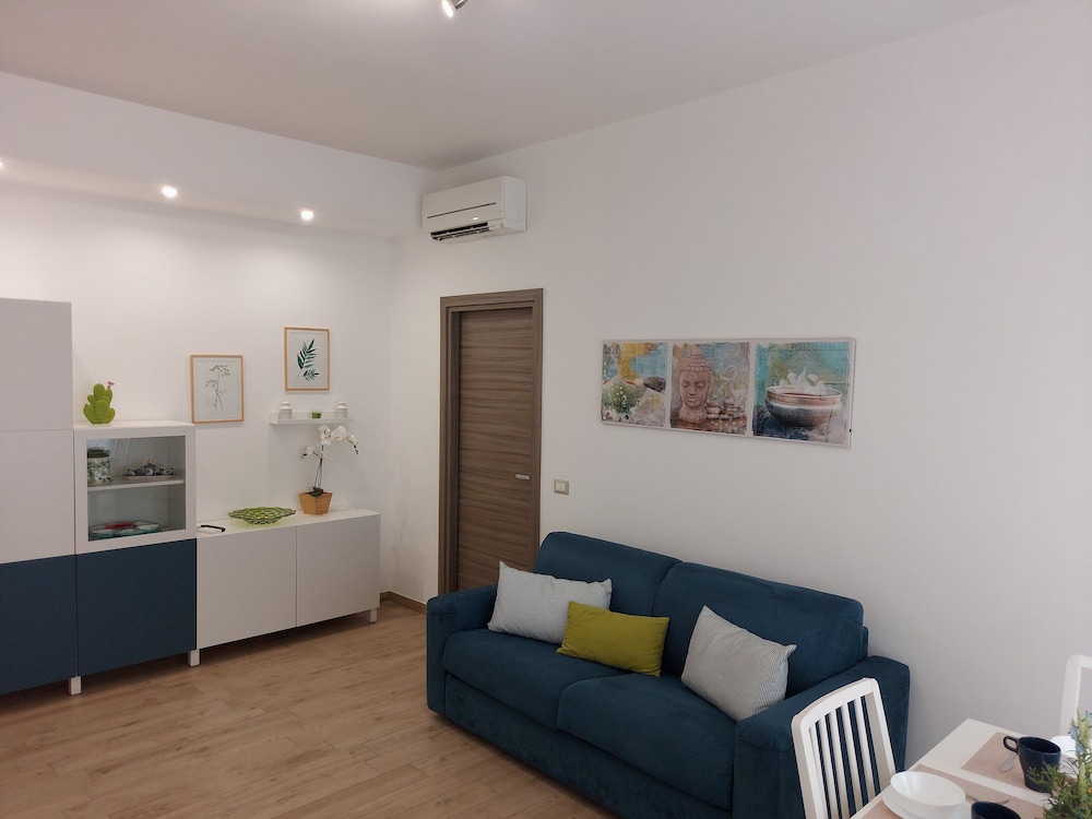 Exclusive Apartment, 2 Bedrooms, Balcony, Sea View