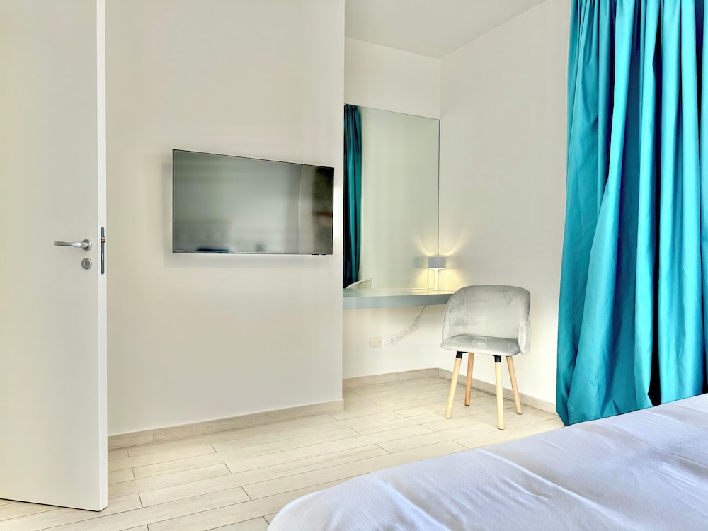 Panoramic Apartment, Hot Tub, Sea View photo 3