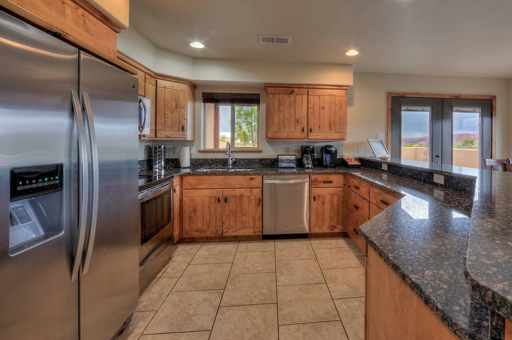 Townhome photo 2