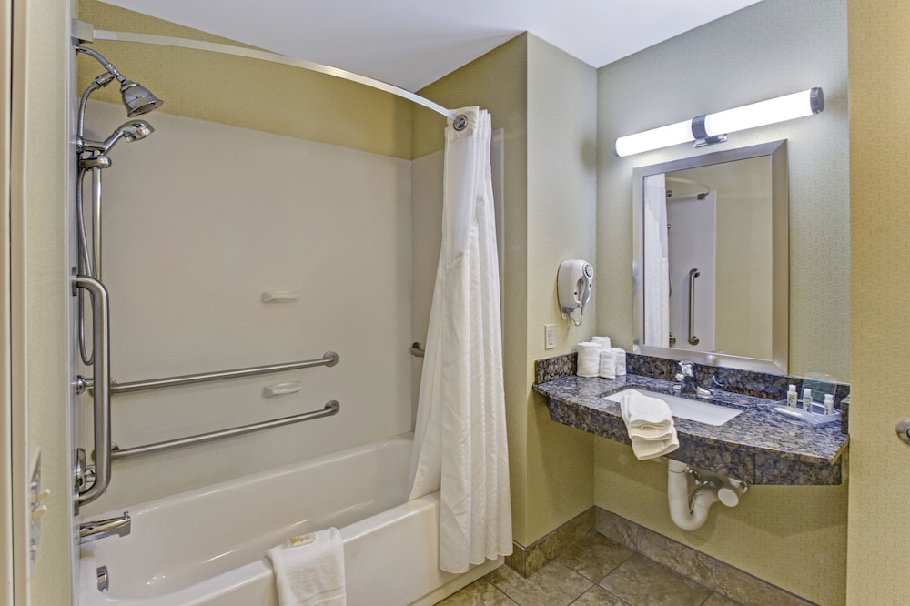 Suite, 2 Queen Beds (Additional Living Area) - Photo 2